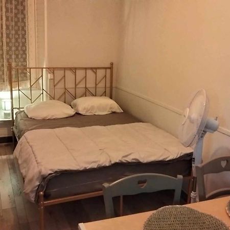 Le Nid Douillet Champetre Linge Fourni Apartment Ла Бурбул Екстериор снимка