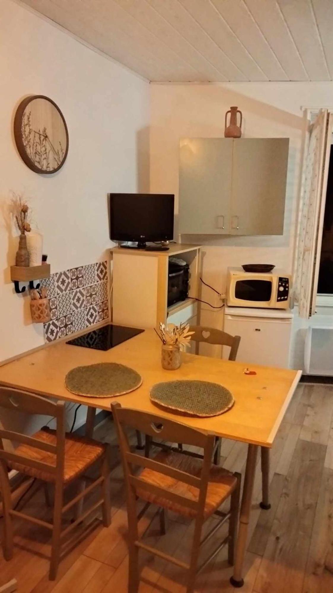 Le Nid Douillet Champetre Linge Fourni Apartment Ла Бурбул Екстериор снимка